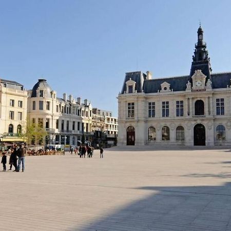 Appartement En Face De La Gare - Centre Ville Poitiers Eksteriør billede