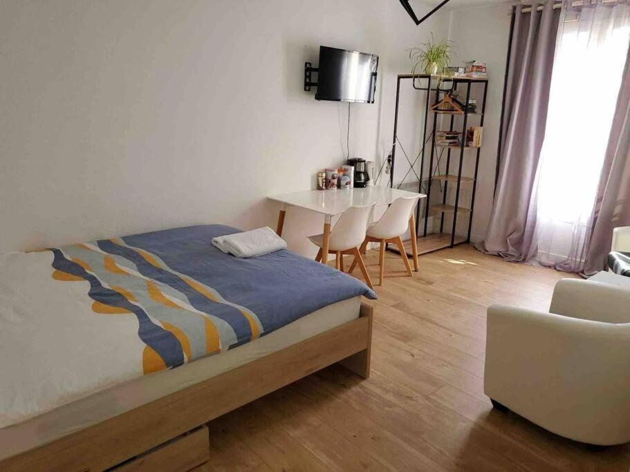 Appartement En Face De La Gare - Centre Ville Poitiers Eksteriør billede